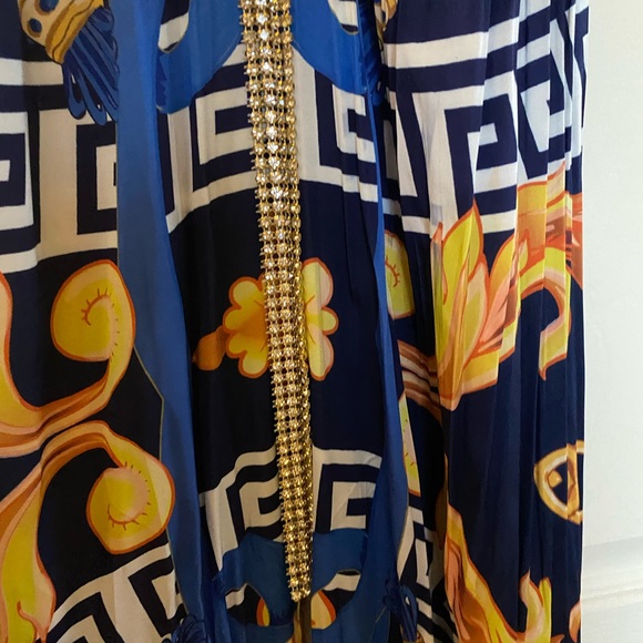 Elegant Blue and Gold Maxi Dress - Picture 4 of 11